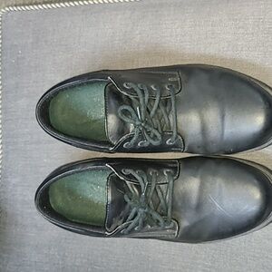 Men's dress shoes